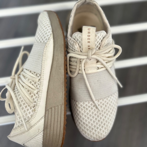 Woman’s Under armour Shoes - Picture 2 of 3